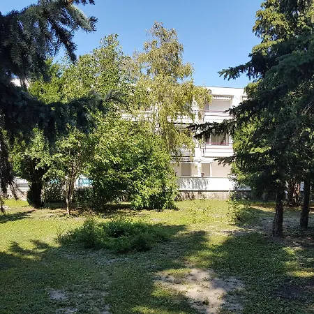 Szikora Apartman, Appartamento *