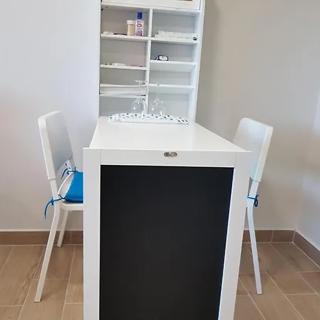 Szikora Apartman, * Csopak
